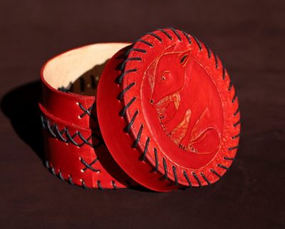 boîte à bijoux loup,tannage végétal, l'Âge du Cuir , maroquinerie éthique et responsable française, Dordogne