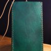 etui a lunette cuir vert, cuir de vache pleine fleur à tannage végétal, l'Âge du Cuir, maroquinerie artisanale française à démarche peau-éthique et responsable, Dordogne, France