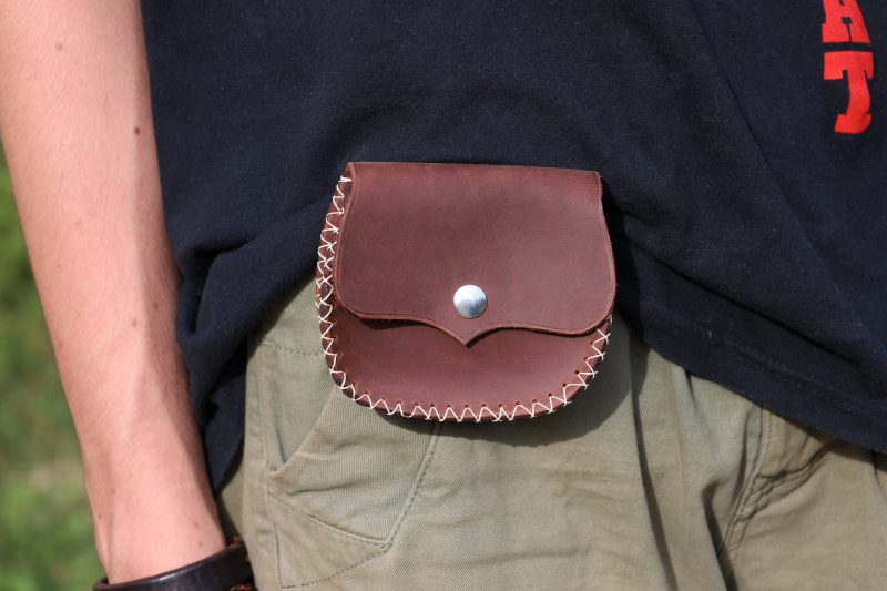 porte-monnaie escarcelle ceinture cuir nourris, cuir végétal, l'âge du cuir, maroquinerie artisanale, dordogne, france