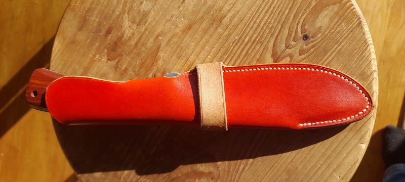 étui à couteau pour couteau décathlon, cuir végétal, l'âge du cuir, maroquinerie artisanale, dordogne, france