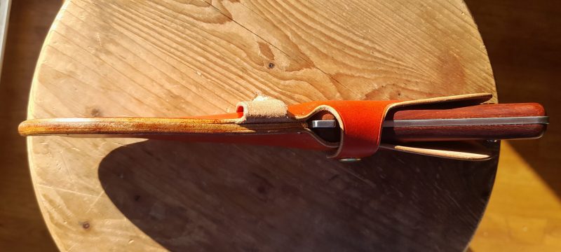 étui à couteau pour couteau décathlon, cuir végétal, l'âge du cuir, maroquinerie artisanale, dordogne, france