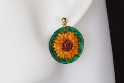 boucle d oreille fleur tournesol vert, l'âge du cuir, maroquinerie artisanale éthique et responsable, dordogne, france
