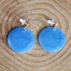 boucles d'oreilles bleues tournesol, cuir végétal, l'âge du cuir, maroquinerie artisanale, dordogne, france