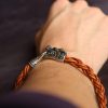 bracelet cuir tressé dragon, cuir végétal, l'âge du cuir, maroquinerie artisanale, Dordogne, France