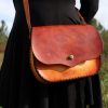 sac à main bandoulière médiéval, cuir végétal, l'âge du cuir, maroquinerie artisanale, dordogne, france