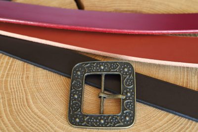 ceinture jack sparrow, cuir nourri de vache pleine fleur à tannage végétal, l'âge du cuir, maroquinerie artisanale, Dordogne, France