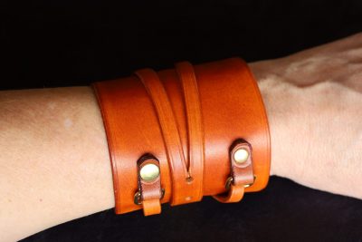 bracelet de force, tannage végétal, l'âge du cuir, maroquinerie artisanale éthique et responsable, Dordogne, France