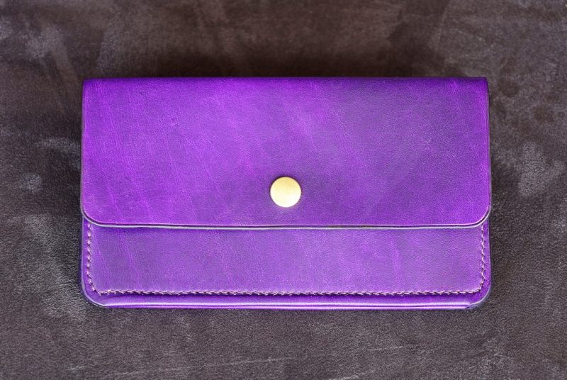 porte monnaie 3 compartiments violet, tannage végétal, l'Âge du Cuir, maroquinerie artisanale éthique et responsable française, Dordogne