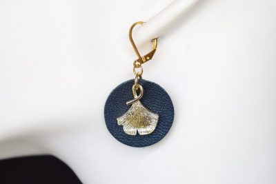 boucle d'oreille ginkgo, l'âge du cuir, maroquinerie artisanale éthique et responsable, dordogne, france