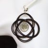 boucle d oreille arbre de vie nœud noir, tannage végétal, teintures naturelles, l'âge du cuir, maroquinerie artisanale éthique et responsable, dordogne, france