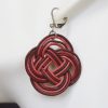 boucle d oreille nœud rouge aubergine, tannage végétal, teintures naturelles l'âge du cuir, maroquinerie artisanale éthique et responsable, dordogne, france
