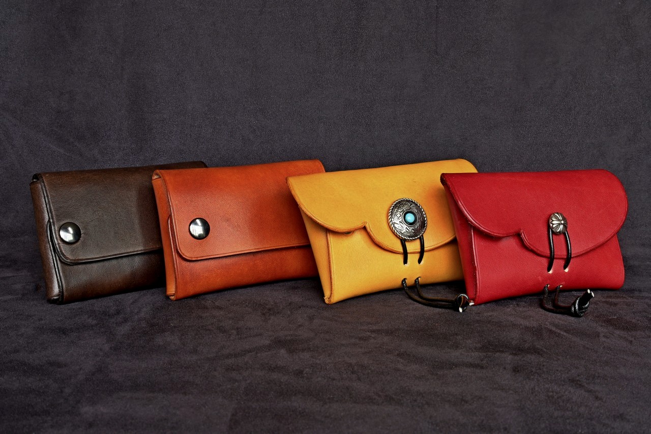 porte carte personnalisé ceinture, homme femme, tannage végétal, l'âge du cuir, maroquinerie artisanale éthique et responsable, dordogne, france