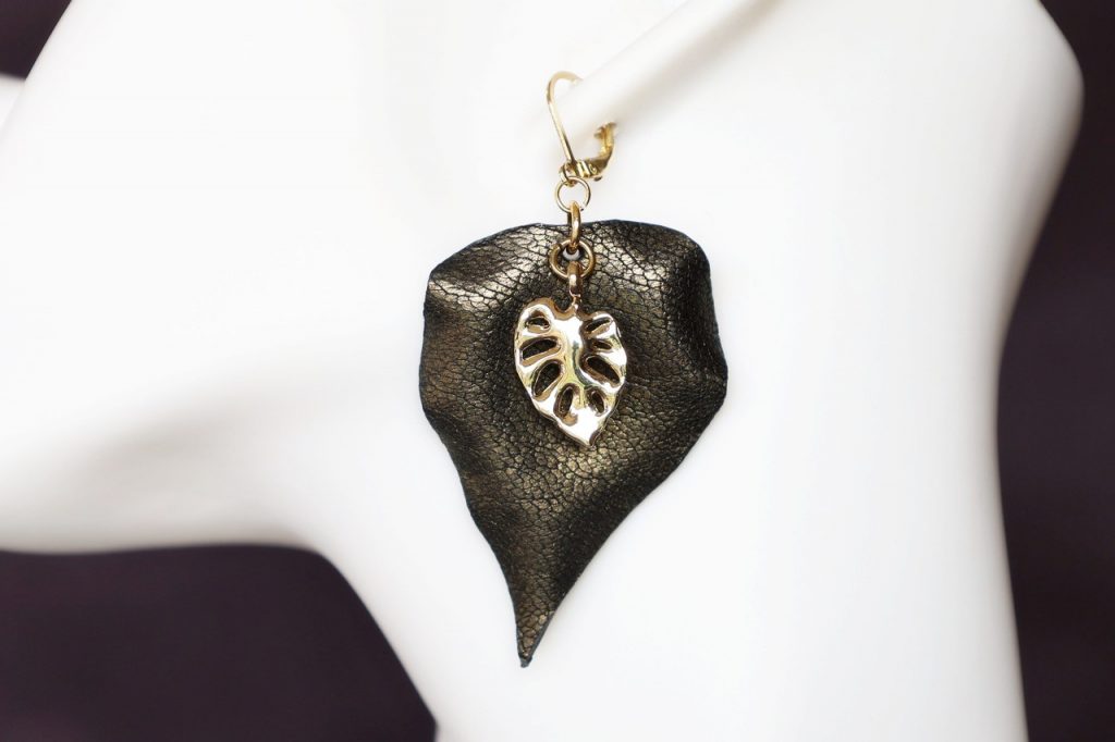 boucle d oreille feuille, l'âge du cuir, maroquinerie artisanale éthique et responsable, dordogne, france