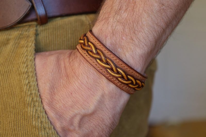 bracelet cuir homme tressé, viking, sami, tannage végétal, maroquinerie artisanale éthique et responsable, dordogne, france