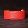 bracelet manchette cuir femme, tannage végétal, chèvre, rouge coquelicot, maroquinerie artisanale éthique et responsable, Dordogne, France
