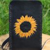 étui téléphone bandoulière, tannage végétal, l'Âge du Cuir, maroquinerie éthique et responsable française, Dordogne, France