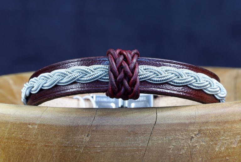 bracelet viking cuir acajou étain perle tressée Skjaldkonungr, tannage végétal, l'âge du cuir, maroquinerie artisanale éthique et responsable, Dordogne, France