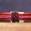 bracelet viking rouge foncé noeud gaucho Glóðperla, tannage végétal, l'âge du cuir, maroquinerie artisanale éthique et responsable, Dordogne, France