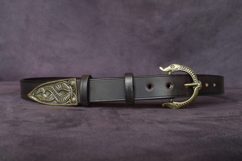 ceinture viking sleipnir ébène 27B, tannage végétal, l'âge du cuir, maroquinerie artisanale éthique et responsable, Dordogne, France