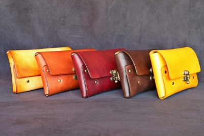 étui téléphone ceinture, tannage végétal, l'Âge du Cuir, maroquinerie artisanale éthique et responsable, Dordogne, France
